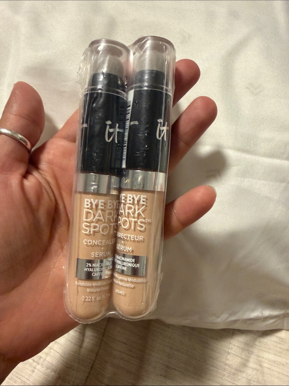 it cosmetics Bye Bye Dark Spots Concealer Serum Duo - Light cool
